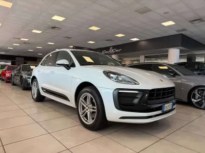 Usata Porsche Macan 265 CV (194 kW) 2023 Bianco SUV