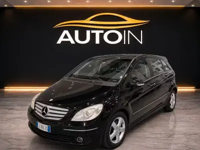 Usata Mercedes B180 Elegance 109 CV (80 kW) 2006 Nero Monovolume