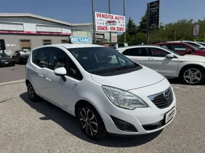 Usata Opel Meriva 101 CV (74 kW) 2013 Bianco Monovolume