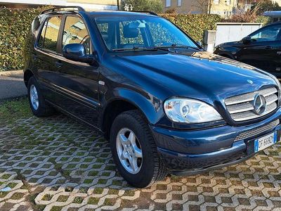 Usata Mercedes ML270 163 CV (119 kW) 2001 Blu/azzurro SUV