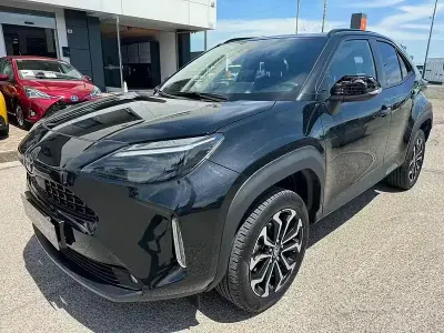 Käytetty Toyota Yaris Cross Trend 116 HP (85 kW) 2023 Other Katumaasturi