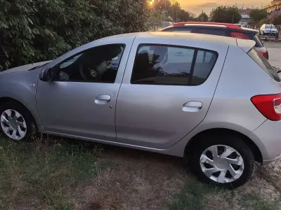 Usata Dacia Sandero 75 CV (55 kW) 2014 Grigio Berlina