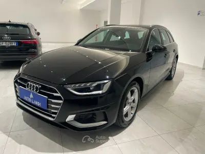 Usado Audi A4 163 CV (119 kW) 2023 Negro Familiar