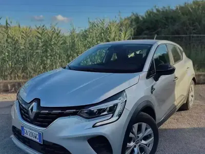Usata Renault Captur Intens 95 CV (69 kW) 2020 Grigio SUV