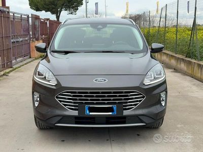 Usata Ford Kuga ST-Line X 120 CV (88 kW) 2022 Grigio SUV