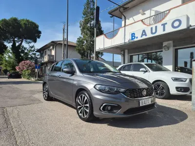 Usata Fiat Tipo Lounge 120 CV (88 kW) 2019 Grigio Berlina