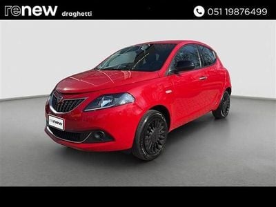Usata Lancia Ypsilon Silver 70 CV (51 kW) 2022 Rosso Utilitaria