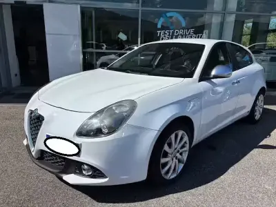 Usata Alfa Romeo Giulietta Super 119 CV (87 kW) 2017 Bianco Utilitaria