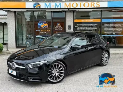 Usado Mercedes A180 Premium 116 HP (85 kW) 2019 Preto Sedan