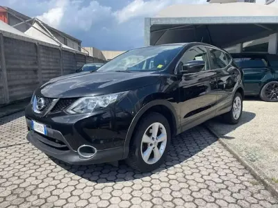 Usata Nissan Qashqai Acenta 110 CV (80 kW) 2015 Nero SUV
