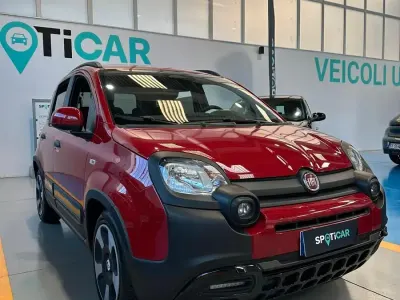 Usata Fiat Panda Cross Cross 70 CV (51 kW) 2026 Rosso Utilitaria