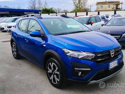 Usata Dacia Sandero Stepway 101 CV (74 kW) 2021 Blu Berlina