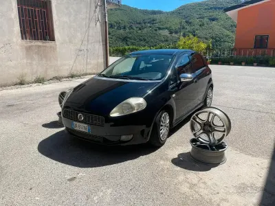 Usata Fiat Grande Punto Sport 95 CV (69 kW) 2008 Nero Utilitaria
