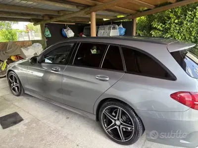 Usata Mercedes 220 AMG 170 CV (125 kW) 2016 Grigio Station wagon