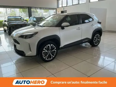 Usata Toyota Yaris Cross Lounge 116 CV (85 kW) 2022 Bianco SUV