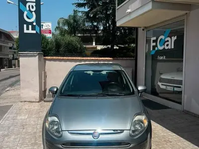 Usata Fiat Punto Evo Emotion 120 CV (88 kW) 2011 Grigio Utilitaria