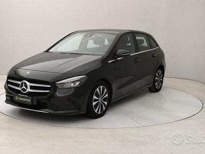 Begagnad Mercedes B180 Business 136 HK (100 kW) 2020 Svart Minibuss