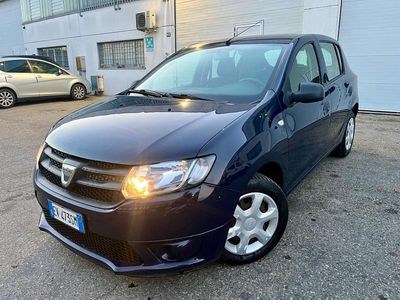 Usata Dacia Sandero 75 CV (55 kW) 2014 Blu Berlina