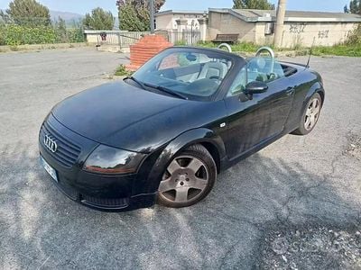 Usata Audi TT Roadster Sport 179 CV (131 kW) 2000 Nero Cabrio