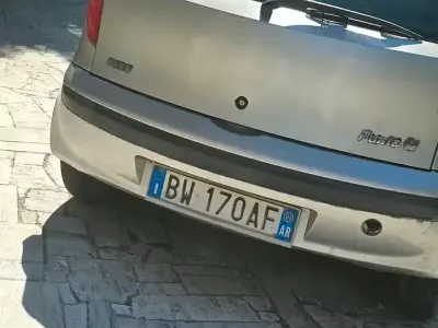 Usata Fiat Punto 60 CV (44 kW) 2001 Grigio Utilitaria
