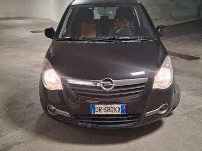 Usata Opel Agila Enjoy 86 CV (63 kW) 2008 Nero Utilitaria