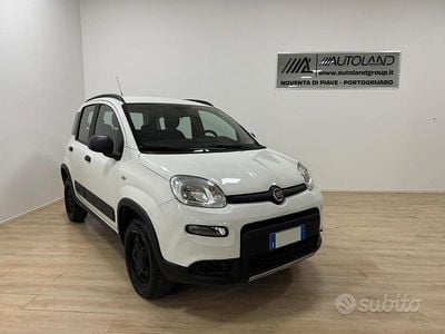 Usata Fiat Panda 4x4 S 86 CV (63 kW) 2019 Bianco Utilitaria