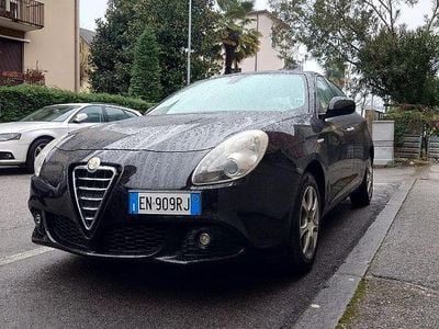 Usata Alfa Romeo Giulietta Distinctive 120 CV (88 kW) 2012 Nero Utilitaria