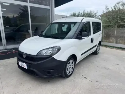 Usado Fiat Doblò Easy 105 HP (77 kW) 2021 Branco Monovolume
