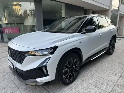 Usata Renault Austral Esprit Alpine 131 CV (96 kW) 2026 Bianco opaco SUV
