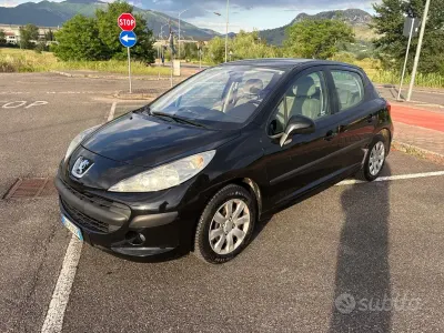 Usata Peugeot 207 68 CV (50 kW) 2007 Nero Berlina