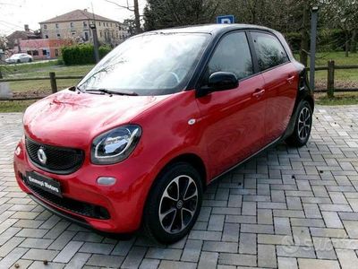 Usata Smart ForFour Passion 71 CV (52 kW) 2015 Grigio Utilitaria