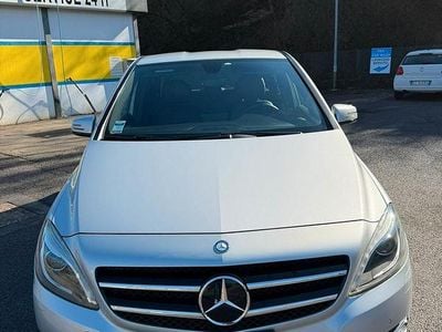 Usata Mercedes B200 Premium 135 CV (99 kW) 2012 Argento Monovolume