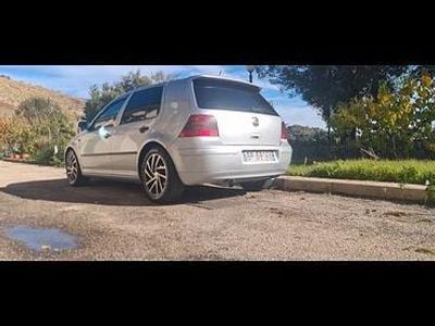 Grigio Usata 2001 VW Golf IV Utilitaria | 2000 € (Ottimo prezzo)
