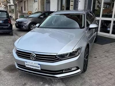 Usata VW Passat Highline 150 CV (110 kW) 2017 Grigio Station wagon