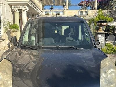 Usata Fiat Doblò 120 CV (88 kW) 2012 Nero Monovolume