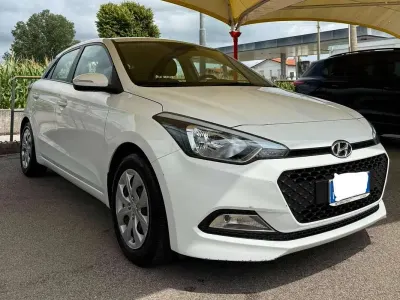 Usata Hyundai i20 Classic 75 CV (55 kW) 2018 Bianco Utilitaria