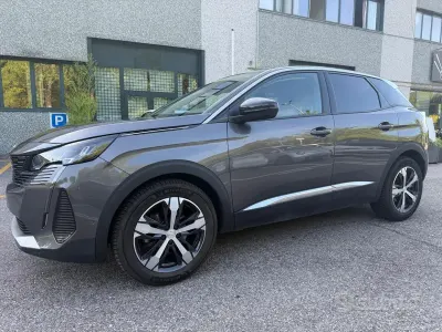 Usata Peugeot 3008 S 131 CV (96 kW) 2022 Grigio SUV