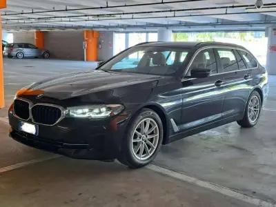Usata BMW 520 Efficient Dynamics 190 CV (139 kW) 2021 Nero Station wagon