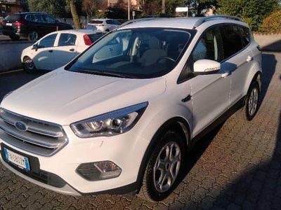 Usata Ford Kuga Business Edition 120 CV (88 kW) 2018 Bianco pastello SUV