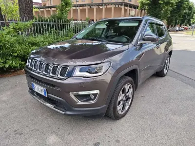 Usata Jeep Compass Limited 170 CV (125 kW) 2018 Grigio SUV