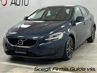 Usata Volvo V40 Momentum 120 CV (88 kW) 2016 Blu/azzurro Berlina