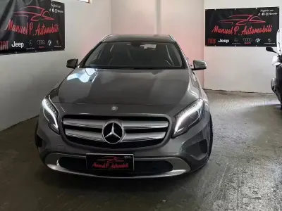Usata Mercedes GLA200 140 CV (102 kW) 2014 Grigio SUV
