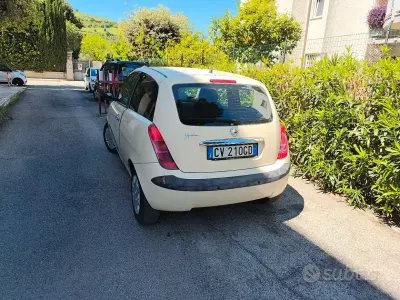 Usata Lancia Ypsilon 60 CV (44 kW) 2005 Utilitaria