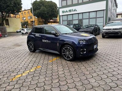 Blu Usata 2024 Renault 5 E-Tech Komfort Berlina | 31.500 € (Buon prezzo)