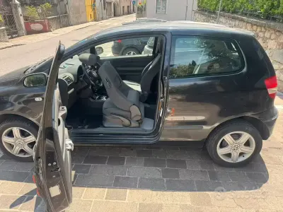 Usata VW Fox 54 CV (39 kW) 2006 Nero Utilitaria