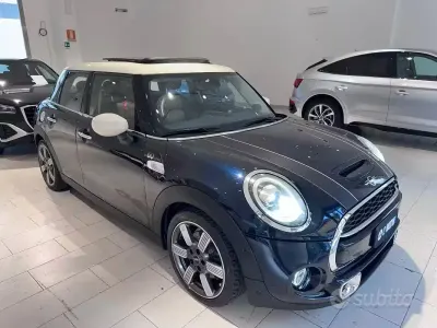 Begagnad Mini Cooper S 192 HK (141 kW) 2019 Svart Halvkombi