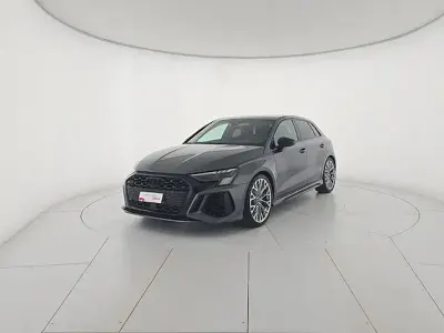 Usata Audi RS3 Sportback Comfort 400 CV (294 kW) 2024 Grigio daytona perla Utilitaria