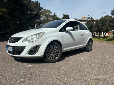 Usata Opel Corsa 2014 Bianco Utilitaria
