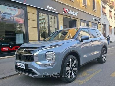 Usata Mitsubishi Outlander P-HEV