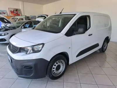 Usata Peugeot Partner 99 CV (72 kW) 2021 Bianco Monovolume